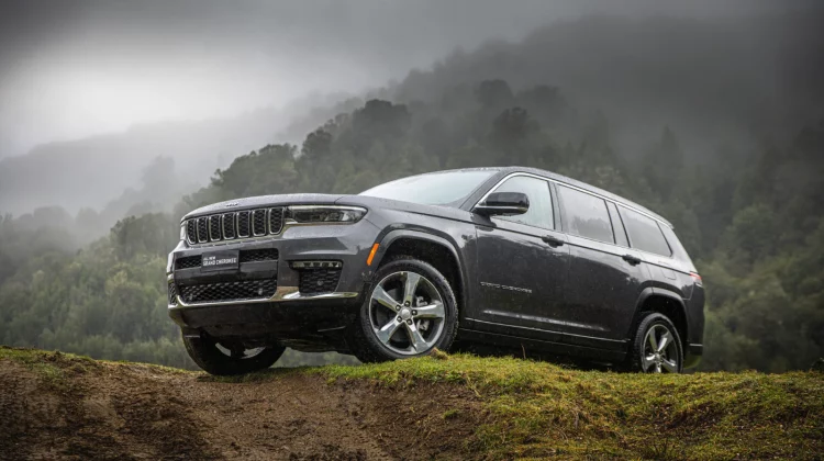 Jeep Grand Cherokee 2023: todos los detalles que te sorprenderán.